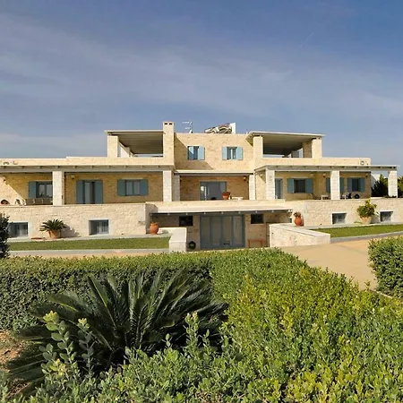 Busho Naousa (Paros)