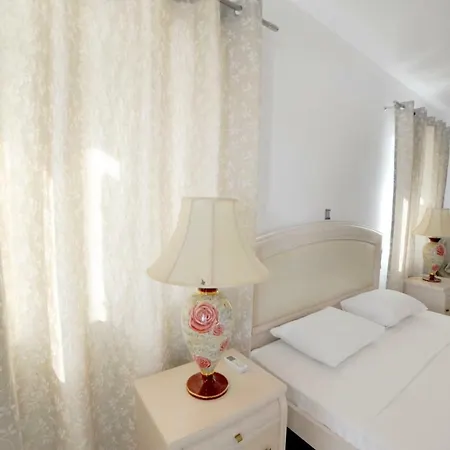 Holiday home Busho Naousa (Paros)
